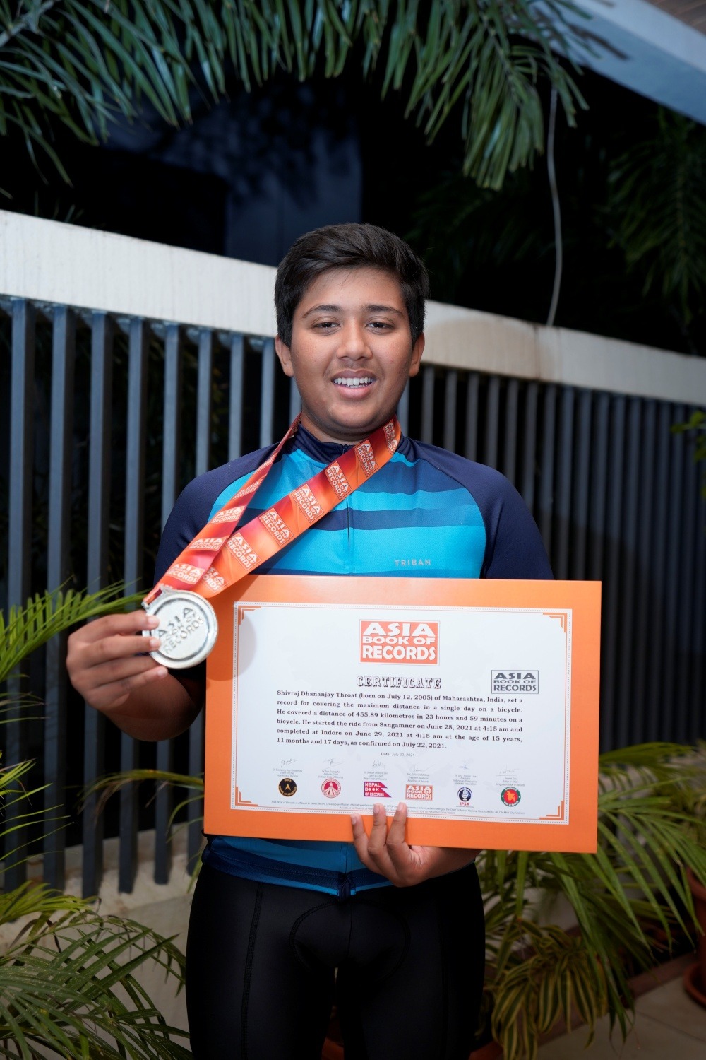 Shivraj Thorat with his Asia Book of Records certificate